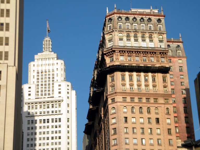 読者の物語: ブラジルの発明家の困難な現実