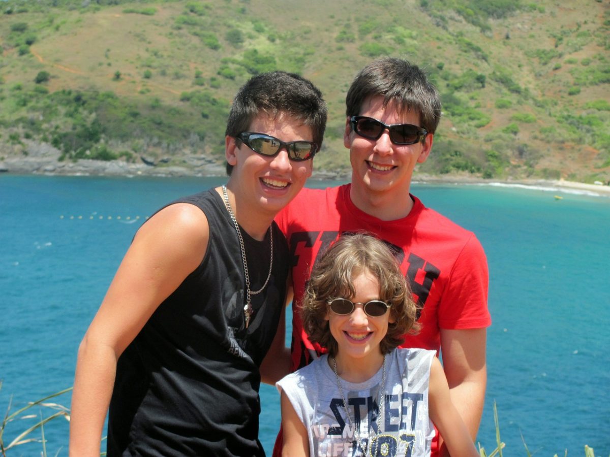 オックスフォードワクチンのボランティアの選考はブラジルでどのように行われるのか